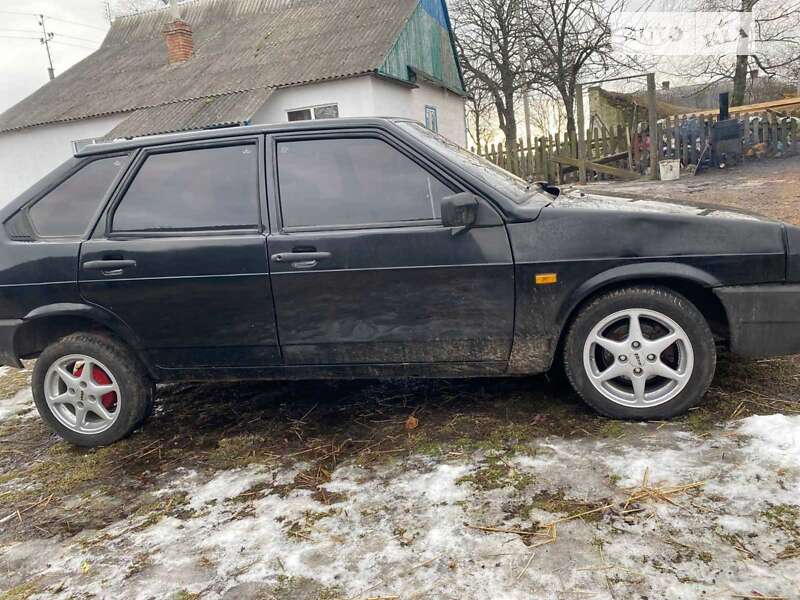 Хэтчбек ВАЗ / Lada 2109 1988 в Киверцах