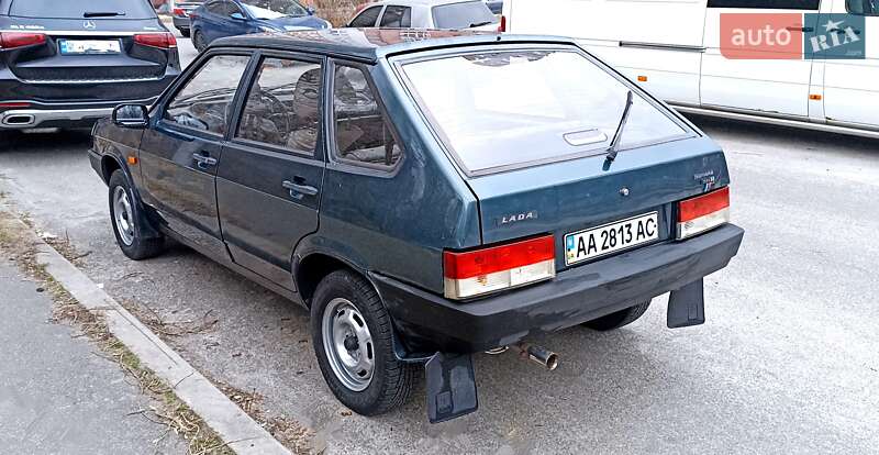 Хэтчбек ВАЗ / Lada 2109 2004 в Киеве