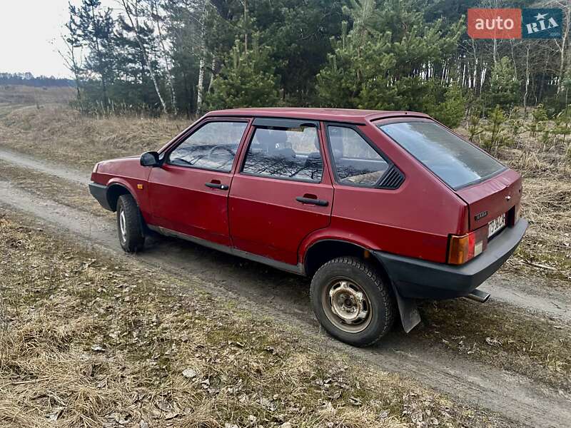Хэтчбек ВАЗ / Lada 2109 1988 в Ахтырке