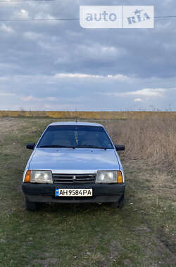 Хэтчбек ВАЗ / Lada 2109 2003 в Славянске