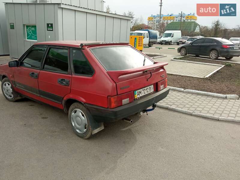 Хетчбек ВАЗ / Lada 2109 1998 в Коростені