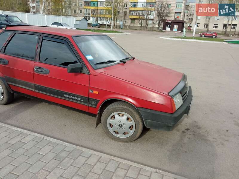 Хетчбек ВАЗ / Lada 2109 1998 в Коростені