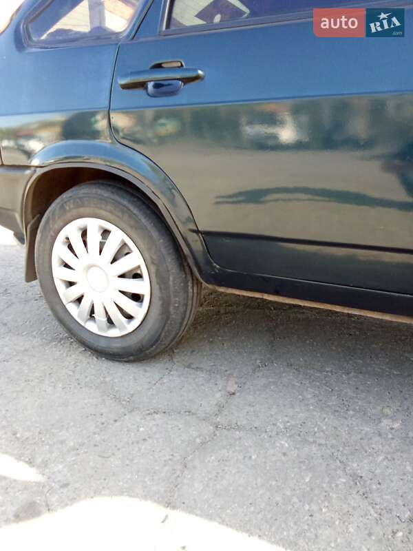 Хэтчбек ВАЗ / Lada 2109 1996 в Змиеве