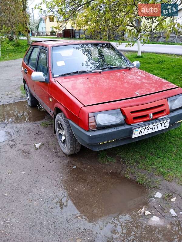 Хэтчбек ВАЗ / Lada 2109 1991 в Золочеве фото 2 Хэтчбек ВАЗ / Lada 2109 1991 в Золочеве
