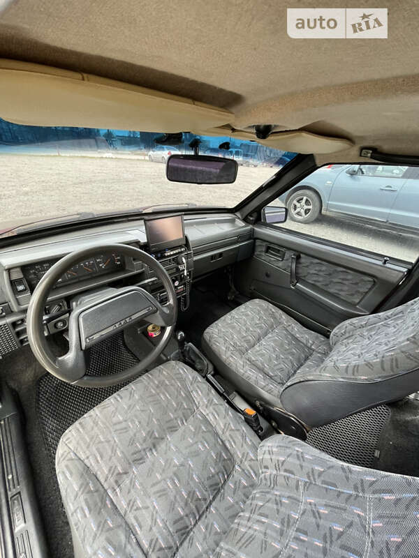 Хэтчбек ВАЗ / Lada 2109 2000 в Днепре