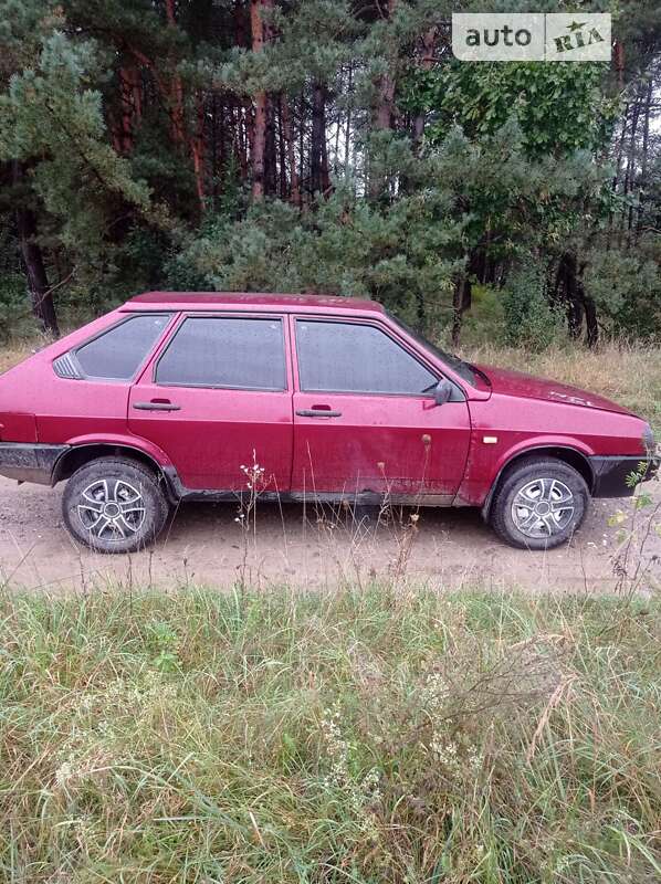 Хэтчбек ВАЗ / Lada 2109 1990 в Новояворовске