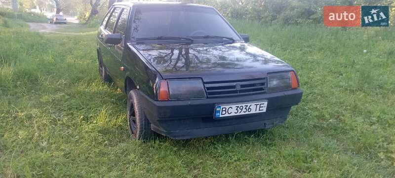 Хэтчбек ВАЗ / Lada 2109 1997 в Золочеве фото 3 Хэтчбек ВАЗ / Lada 2109 1997 в Золочеве