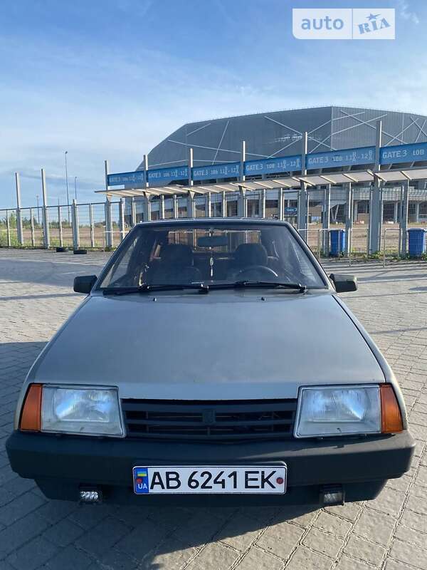 Хэтчбек ВАЗ / Lada 2109 2001 в Львове