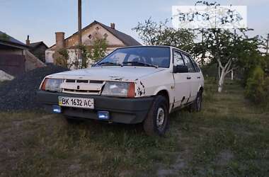 Хэтчбек ВАЗ / Lada 2109 1990 в Ровно