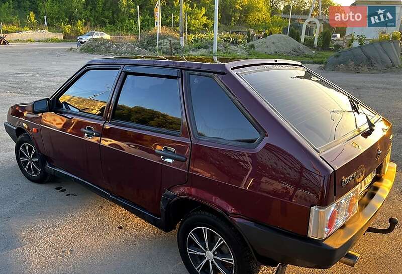 Хэтчбек ВАЗ / Lada 2109 2006 в Чугуеве фото 9 Хэтчбек ВАЗ / Lada 2109 2006 в Чугуеве