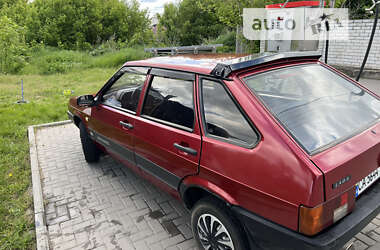 Хэтчбек ВАЗ / Lada 2109 1992 в Смеле