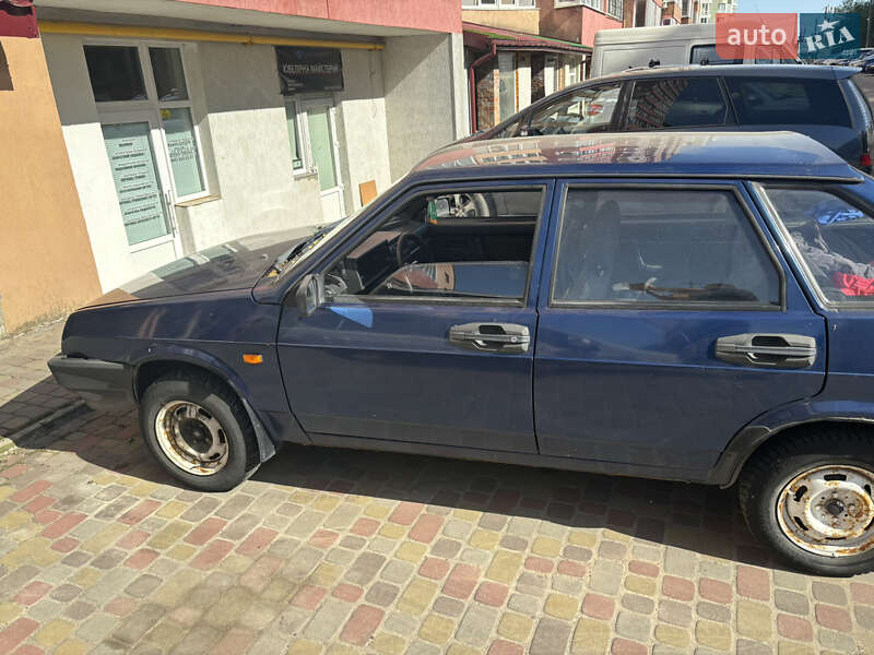 Хэтчбек ВАЗ / Lada 2109 2005 в Львове