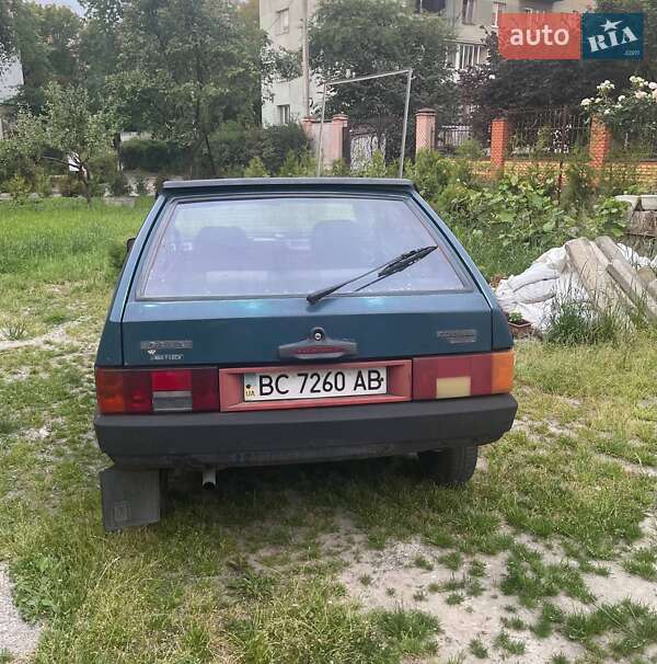 Хэтчбек ВАЗ / Lada 2109 2000 в Львове