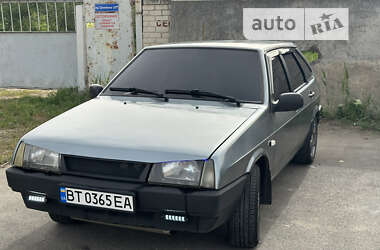 Хэтчбек ВАЗ / Lada 2109 2002 в Херсоне