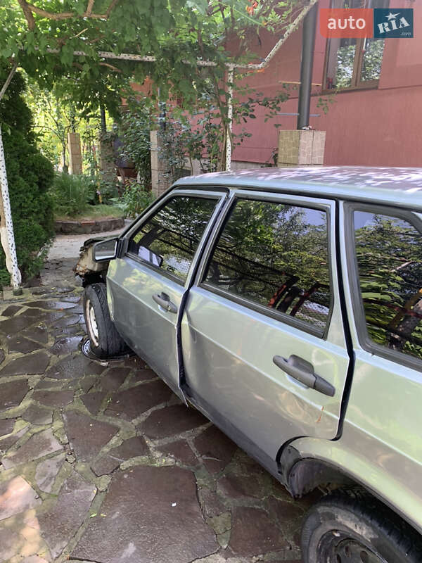 Хэтчбек ВАЗ / Lada 2109 2006 в Мукачево
