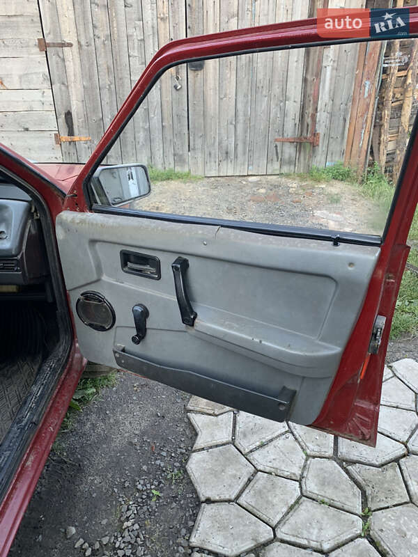 Хэтчбек ВАЗ / Lada 2109 1991 в Киверцах