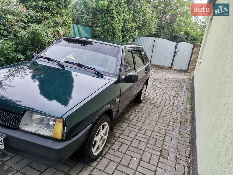 Хетчбек ВАЗ / Lada 2109 2003 в Черкасах