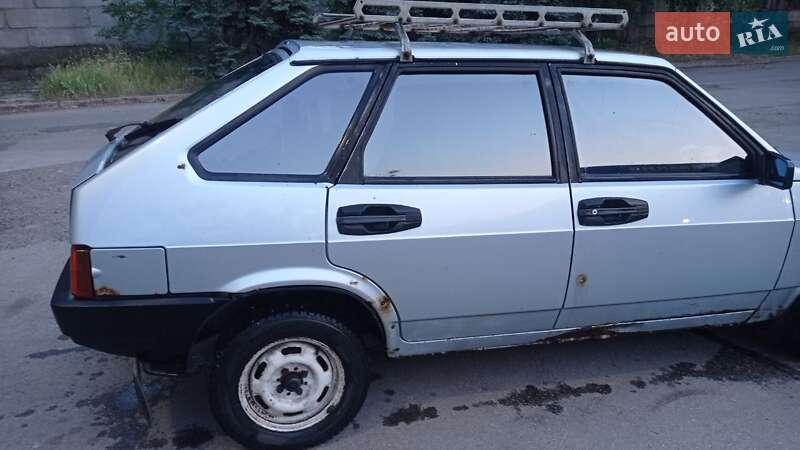 Хэтчбек ВАЗ / Lada 2109 2003 в Харькове