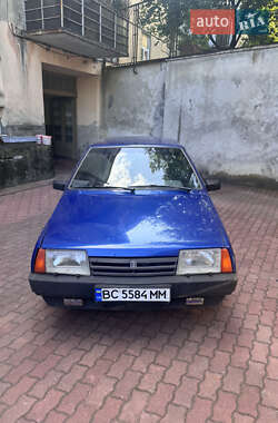 Хэтчбек ВАЗ / Lada 2109 2002 в Львове