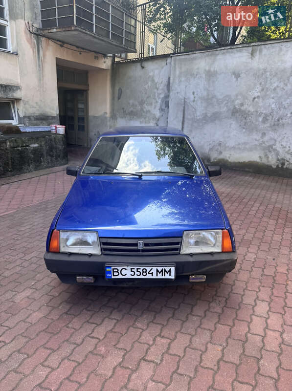 Хетчбек ВАЗ / Lada 2109 2002 в Львові