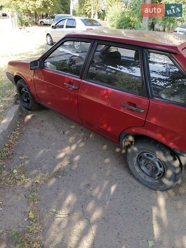 Хэтчбек ВАЗ / Lada 2109 1992 в Кривом Роге