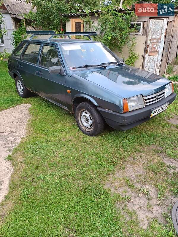 Хэтчбек ВАЗ / Lada 2109 2005 в Киеве