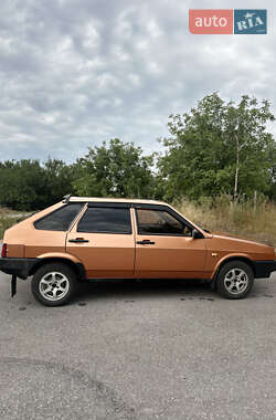 Хэтчбек ВАЗ 2109 1999 в 