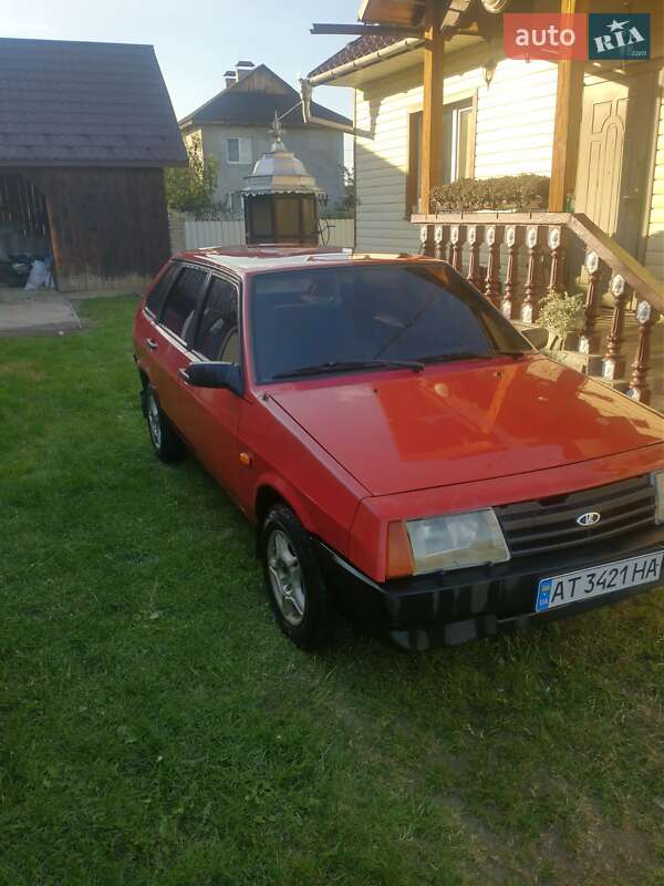 Хэтчбек ВАЗ / Lada 2109 1994 в Черновцах