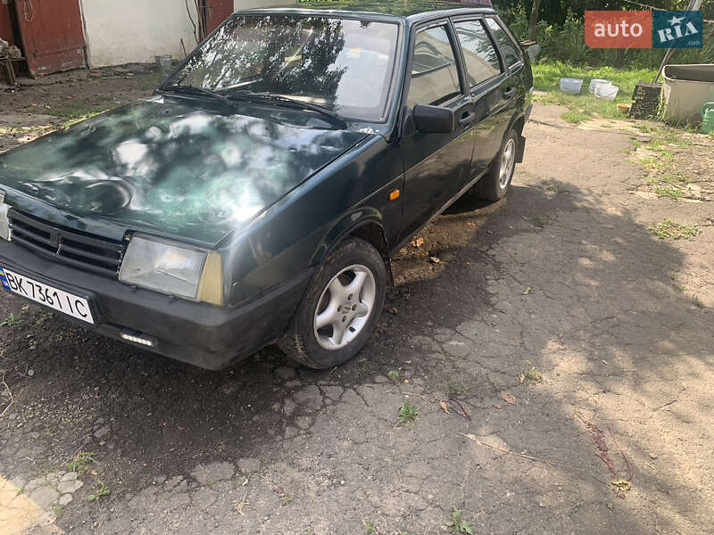 Хетчбек ВАЗ 2109 2002 в 