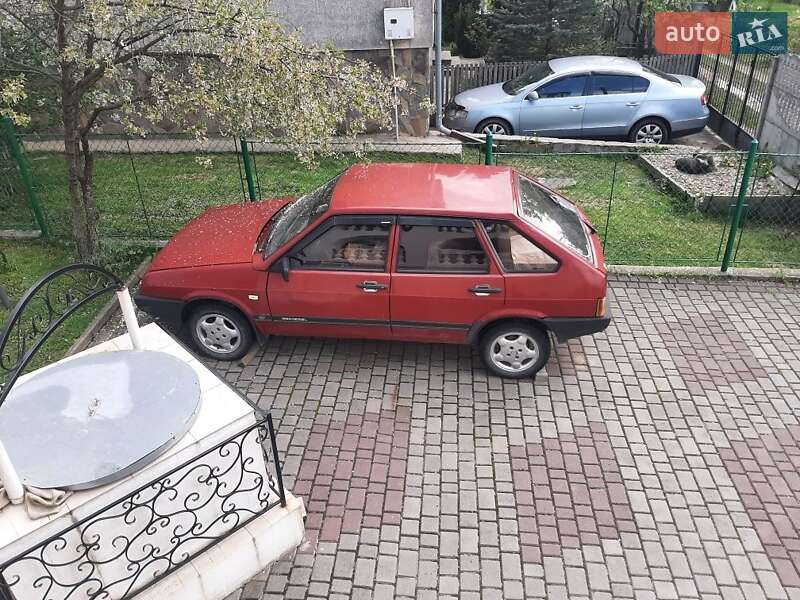 Хэтчбек ВАЗ / Lada 2109 1993 в Бориславе