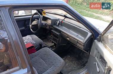 Хэтчбек ВАЗ 2109 1988 в 