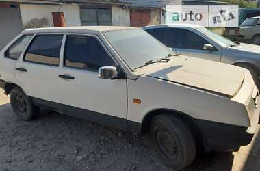 Хэтчбек ВАЗ / Lada 2109 1988 в Золочеве