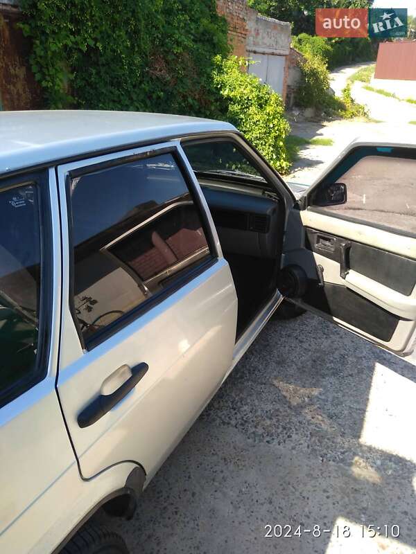 Хетчбек ВАЗ / Lada 2109 1991 в Дніпрі