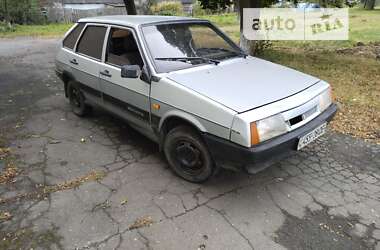 Хэтчбек ВАЗ / Lada 2109 1993 в Остроге