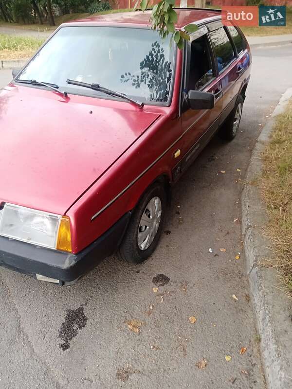 Хэтчбек ВАЗ / Lada 2109 1990 в Львове