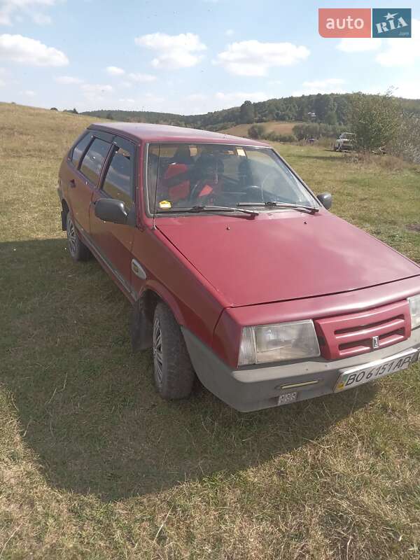Хэтчбек ВАЗ / Lada 2109 1990 в Тернополе