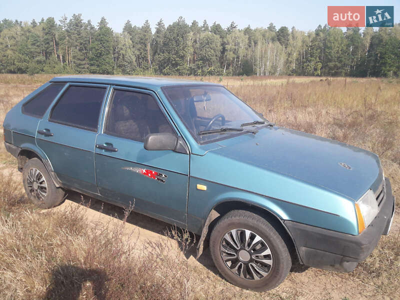 Хэтчбек ВАЗ / Lada 2109 2001 в Заречном