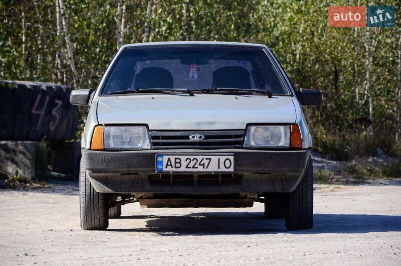 Хэтчбек ВАЗ / Lada 2109 2007 в Калиновке