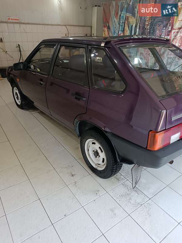 Хетчбек ВАЗ / Lada 2109 1998 в Вільногірську