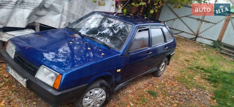 Хэтчбек ВАЗ / Lada 2109 2000 в Киеве