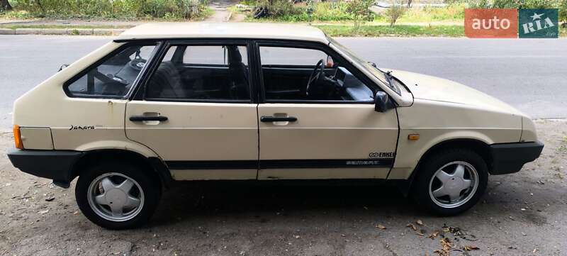 Хэтчбек ВАЗ / Lada 2109 1989 в Запорожье