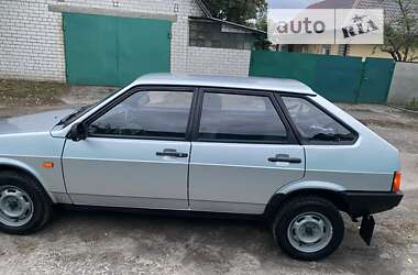 Хэтчбек ВАЗ / Lada 2109 2002 в Черкассах