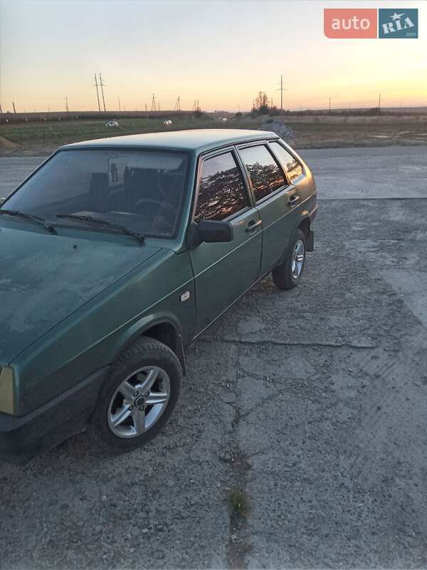 Хэтчбек ВАЗ / Lada 2109 2006 в Николаеве