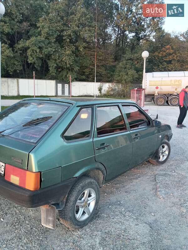 Хэтчбек ВАЗ / Lada 2109 2006 в Николаеве