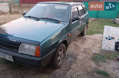 Хэтчбек ВАЗ / Lada 2109 2001 в Виннице