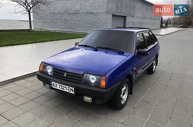 Хэтчбек ВАЗ / Lada 2109 2000 в Светловодске