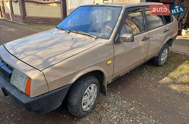 Хетчбек ВАЗ / Lada 2109 1988 в Чернівцях