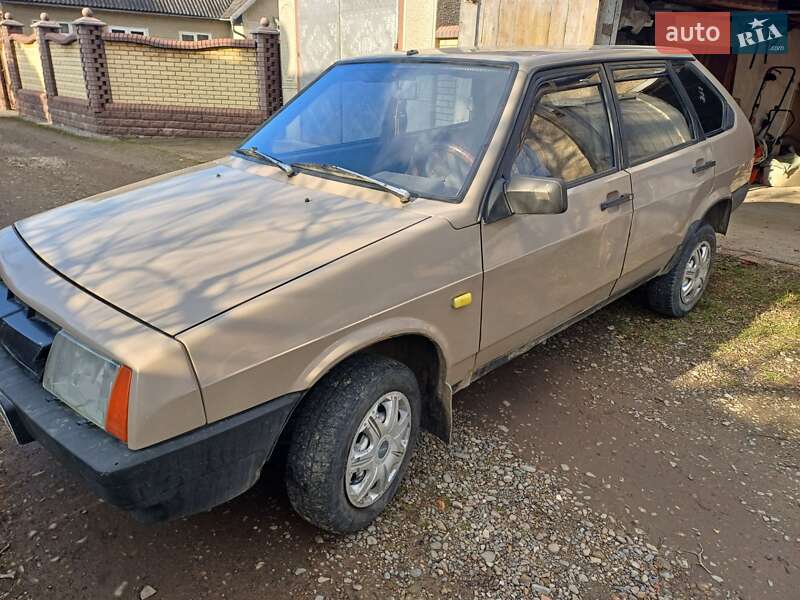 Хэтчбек ВАЗ / Lada 2109 1988 в Черновцах