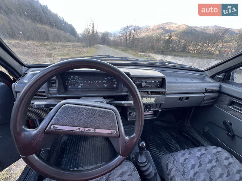 Хэтчбек ВАЗ / Lada 2109 2001 в Сколе