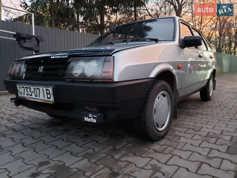 Хетчбек ВАЗ / Lada 2109 2002 в Коломиї